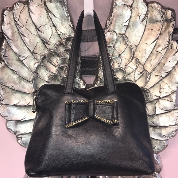 Betsey Johnson Handbags - Betsey Johnson Shoulder Bag 💕